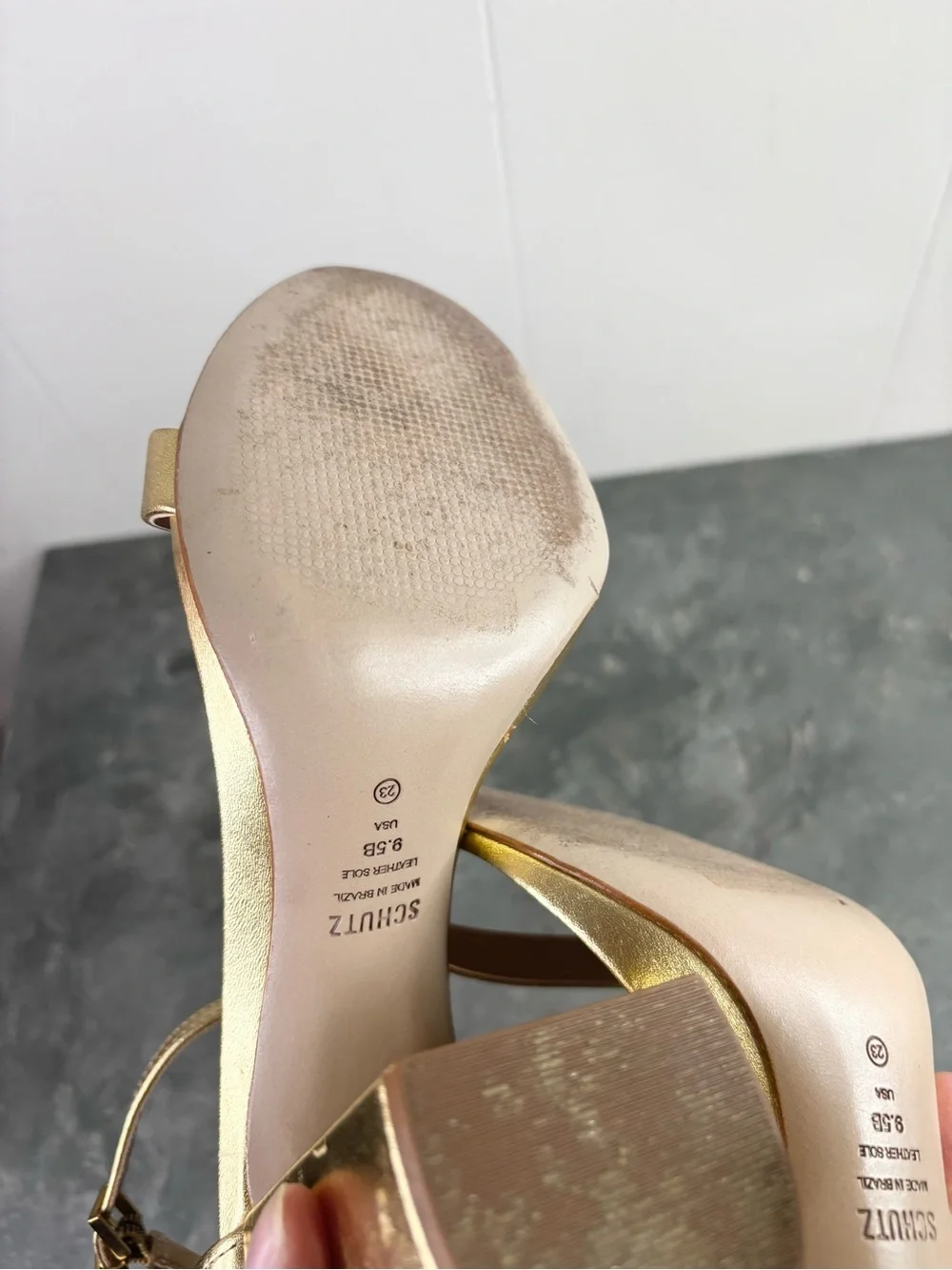 Schutz Cadey Lee gold block sandals heels metallic leather ankle strap size 9.5